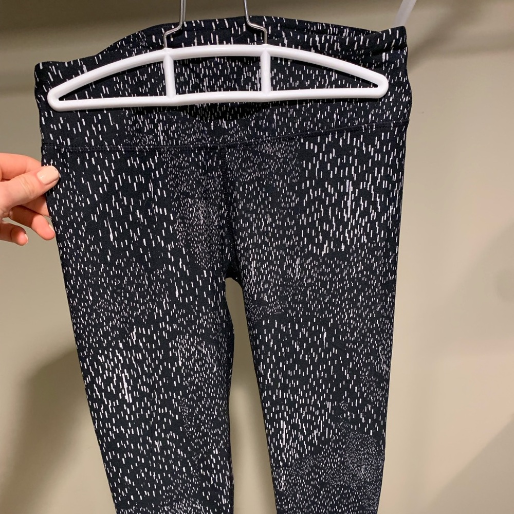 Fabletics Crop Leggings